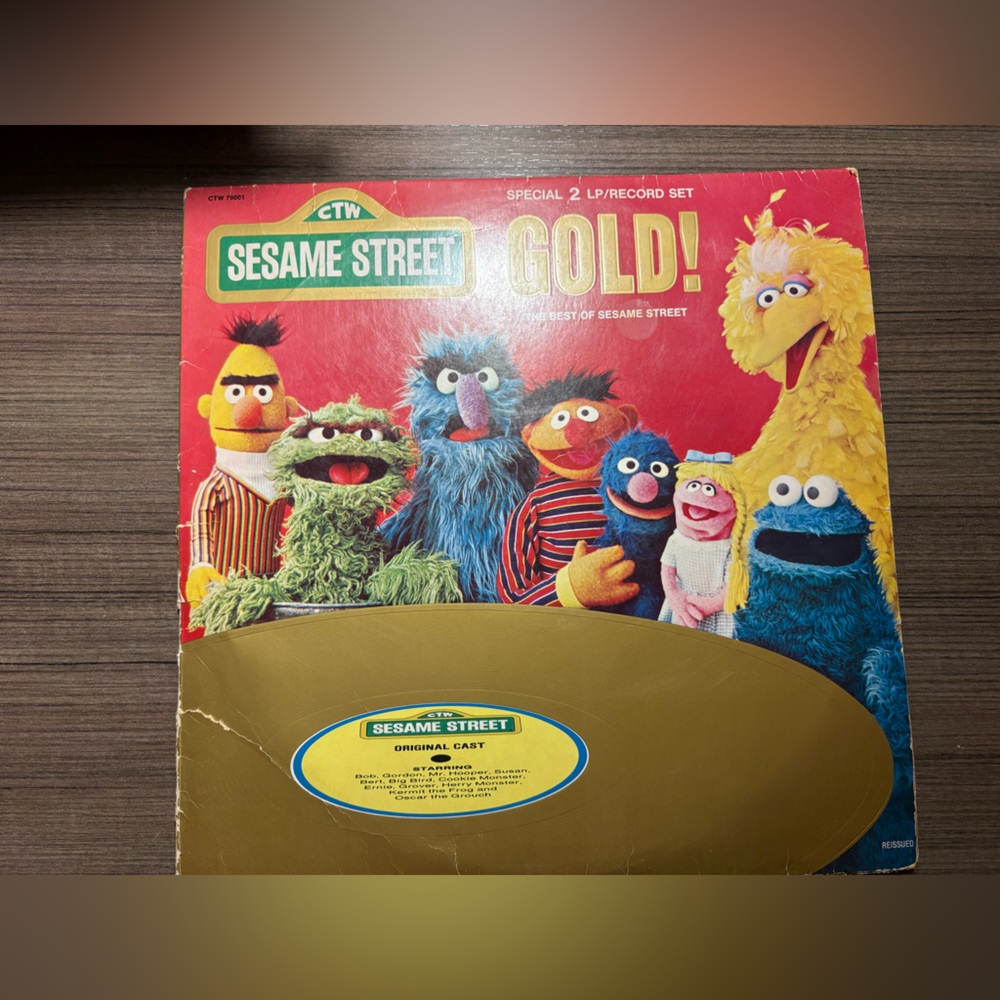SESAME STREET ✨ VINTAGE 1977 Gold Party Record Set fair condition